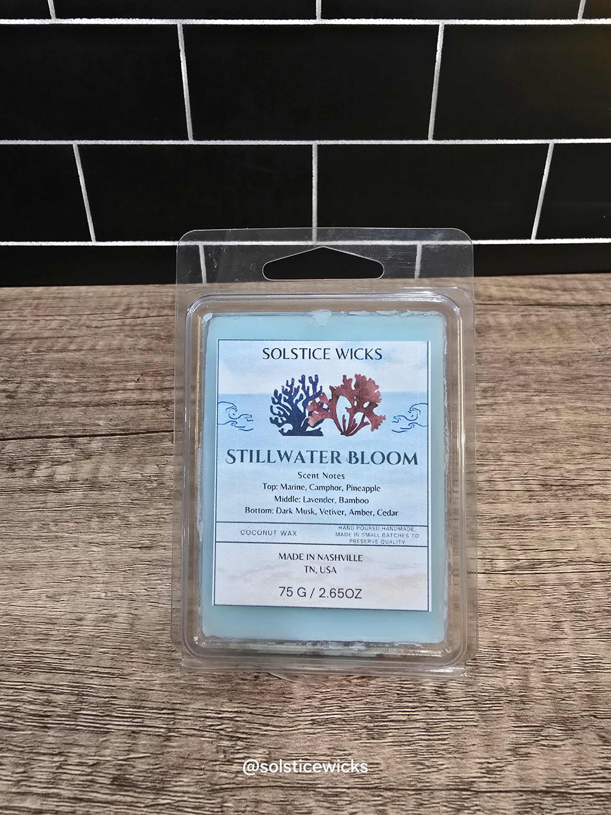Solstice Wicks wax melts in seasonal scents – coconut wax, phthalate-free, hand-poured 