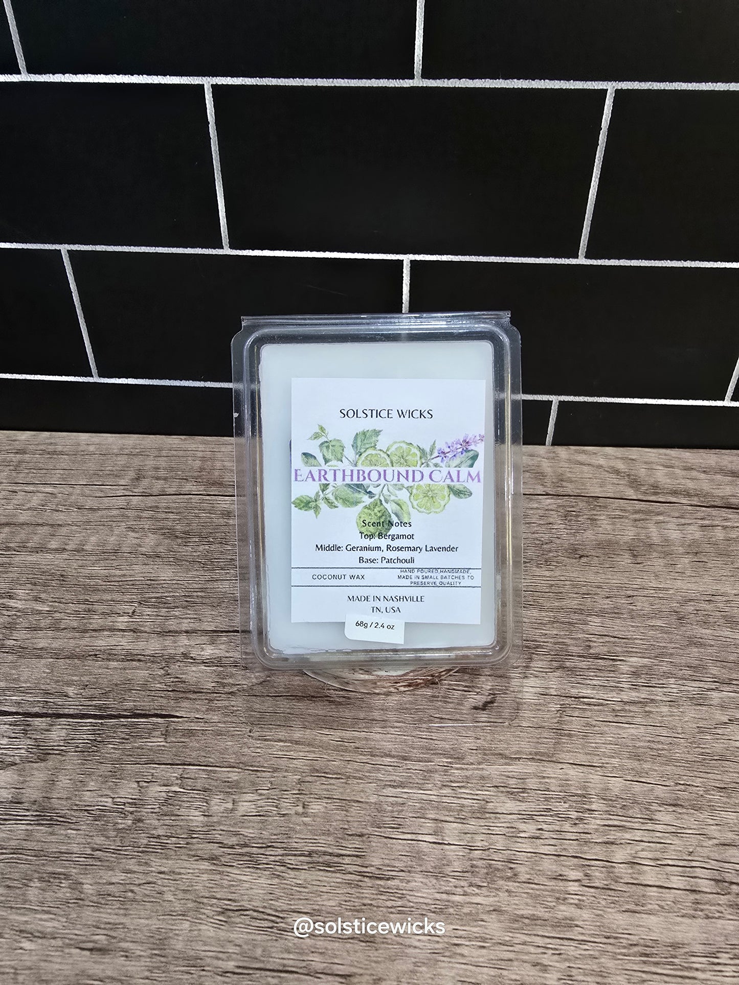 Solstice Wicks wax melts in seasonal scents – coconut wax, phthalate-free, hand-poured earthbound calm