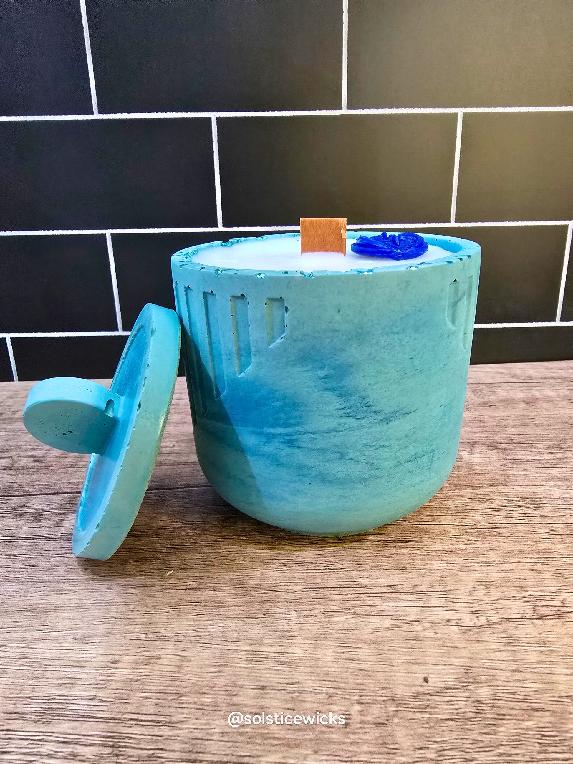 Earthbound Calm Candle in concrete jar – mint, citrus, and herbal notes for a calming, fresh home scent